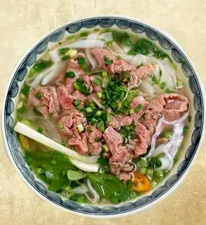 Phở tái - 69.000 ₫ tại Phở & Bún Bò Dung - Lê Văn Sỹ