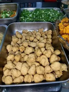 Hình ảnh bánh đa cua chả tròn