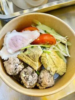 Bún sườn - mọc - thịt - 80.000 ₫ tại Dọc Mùng Quán - Bún Bung Hà Nội - Pasteur