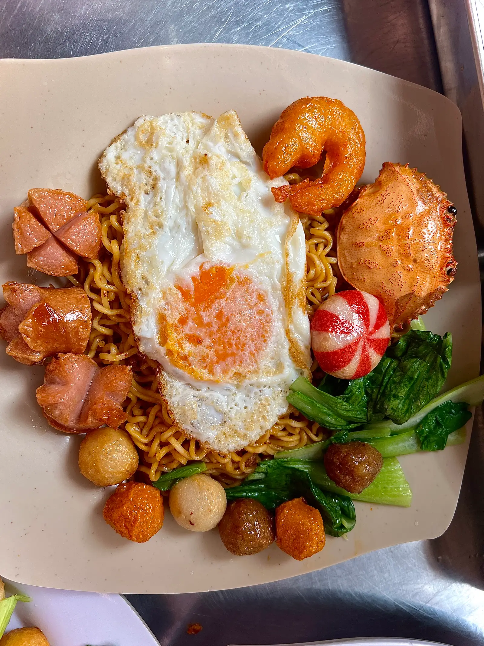Mì trộn đặc biệt - 63.000 ₫ tại Mì Trộn Indomie & Bánh Cuốn Nóng 155A - Triệu Quang Phục