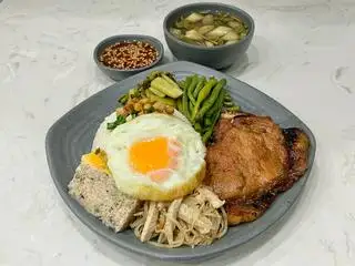 Hình ảnh Cơm Sườn Bì Chả Trứng