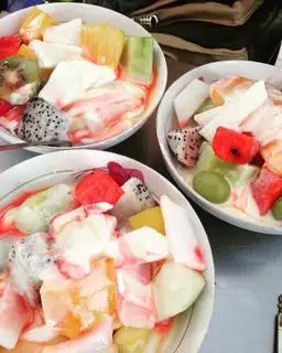 Hình ảnh hoa quả dầm (sữa chua và mứt quả mọng)