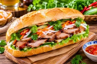 Hình ảnh Bánh mì thịt nguội