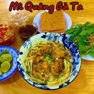 Mì quảng gà ta - 55.000 ₫ tại Mì Quảng 5 Công - Văn Cao