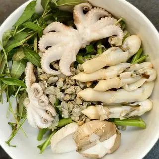 Hình ảnh Mì Hến - Bạch Tuộc - Ốc Móng Tay