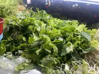 Rau Thêm - 10.000 ₫ tại Canh Bún, Bún Riêu & Mì Quảng - Thoại Ngọc Hầu