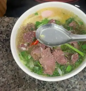 Hình ảnh Phở bò tái chín 