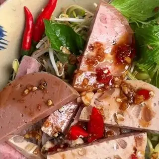 bún nước tương đặc biệt  - 65.000 ₫ tại Quán Mẹ Kiệt - Bún Nước Tương & Bún Mắm Nêm - Nguyễn Văn Nghi