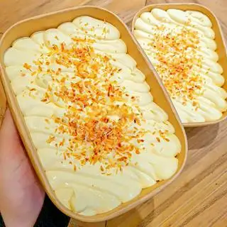 Hình ảnh Trà sữa kem trứng dừa nướng 750ml