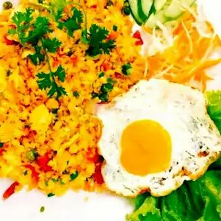 Hình ảnh Cơm rang trứng ốp la