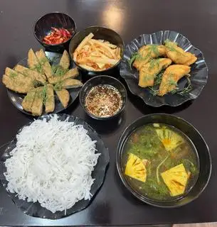 Hình ảnh Đặc biệt 1 ( cá giòn + chả cá sụn ) 