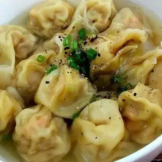 Hình ảnh Hoành thánh viên bò viên, da heo, trứng cút, huyết 