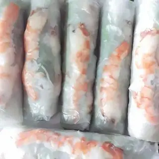 Gỏi cuốn tôm thịt - 10.000 ₫ tại Phá Lấu Bò 245 - Lê Quang Định