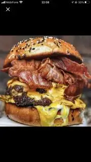 bơ gơ  bò bacon - 99.000 ₫ tại Moon Express - Burger & Mì Ý - Trần Văn Khánh