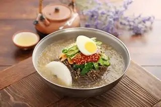 Hình ảnh Mỳ lạnh Hàn Quốc
