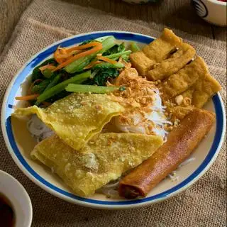 Bún Gạo Xào Chay - 33.000 ₫ tại Bếp Chay Cô Trang - Bún Xào & Các Món Chay - Đường Số 44