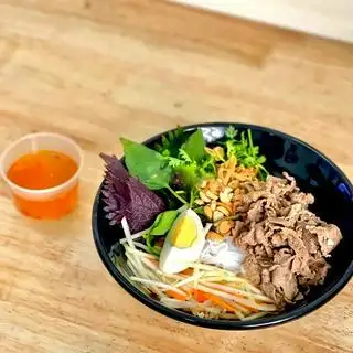 Hình ảnh Bún trộn bò nam bộ