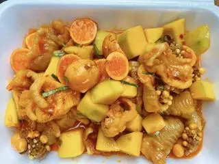 Chân gà mix trứng non có xoài - 95.000 ₫ tại Ăn Vặt Phương Nơ - Chân Gà Rút Xương Sốt Thái & Trà Tắc Thái Xanh - Huỳnh Tấn Phát