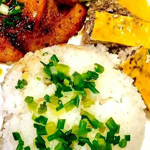 Hình ảnh Cơm Tấm Sườn + Chả