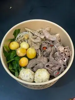 Hình ảnh Mì tim cật trứng non chua cay