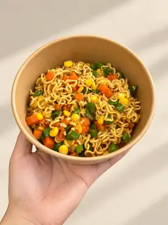 Hình ảnh Mỳ trộn rau củ