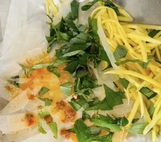 Hình ảnh Bánh tráng dẻo trộn chay