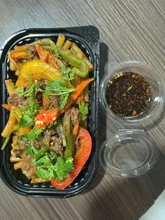 Hình ảnh Nui xào bò