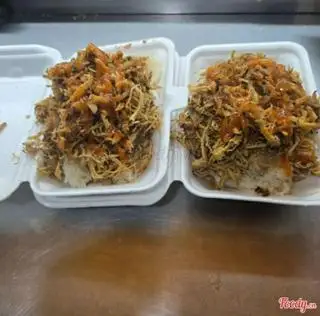 Xôi Gà Xé - 35.000 ₫ tại Bánh Mì Hà Nội - Tạ Quang Bửu