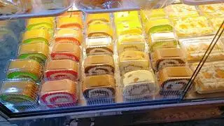 Bánh Bông Lan khoanh 25k - 25.000 ₫ tại Bánh Ngon Bảo Khánh - Bùi Đình Túy