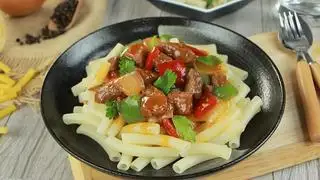 Hình ảnh Nui Xào Bò