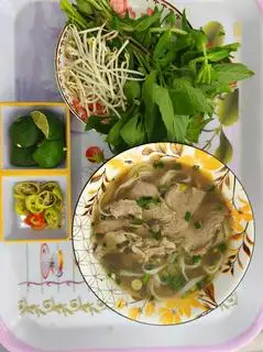 Hình ảnh Phở bò thuốc bắc tô nhỏ