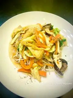 Hủ tiếu xào thập cẩm - 80.000 ₫ tại Quán Chay Sala - Bánh Mì Chay Sala - Nguyễn Thị Minh Khai