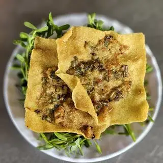 Hoành Thánh Ghẹ - 18.000 ₫ tại Bánh Canh Muối Ghẹ Cô Ngân - Nguyễn Thái Sơn