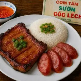 Hình ảnh Cơm sườn + Lạp xưởng