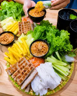 Hình ảnh Suất ngập mồm 