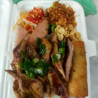 Bánh Hỏi Thịt Nướng Thập Cẩm  - 55.000 ₫ tại Mì Xào Bò & Nui Xào Bò Bé Sa - Lê Văn Duyệt
