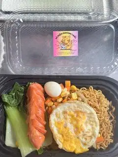Mì trộn trứng xúc xích - 42.000 ₫ tại Mì Trộn Indomie & Matcha 3 Điếc - Đường Số 47