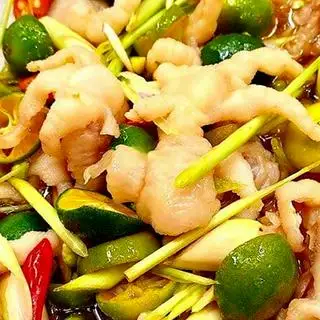Hình ảnh Chân gà rút xương ngâm sả ớt