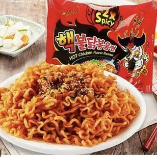 Mì trộn cay samyang - 70.000 ₫ tại Mì Trộn Cay Phô Mai & Sa Tế 229 - Lê Quang Định