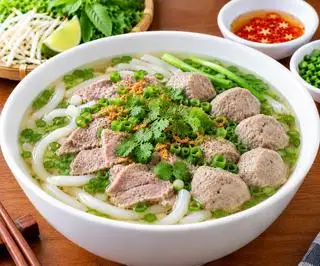 Hình ảnh bánh canh thịt+ bò viên 