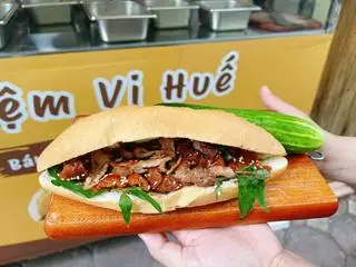 Hình ảnh Bánh mì thịt xíu - thịt nướng