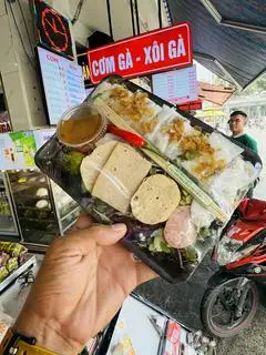Bánh Hỏi Heo Quay - 39.000 ₫ tại Bánh Mì Những Chàng Trai - Thành Thái