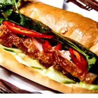 Bánh mì heo quay - 35.000 ₫ tại Bánh Mì Hà Nội Chính Hiệu - Trương Quốc Dung