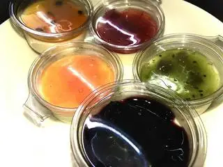 Panna cotta việt quất - 10.000 ₫ tại Cá Viên Chiên 80/55 - Dương Quảng Hàm