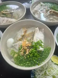 Bánh canh chả cá hấp + cá dầm + trứng cút + Trứng cá - 76.000 ₫ tại Bánh Canh Hẹ 18A - Nguyễn Thị Minh Khai
