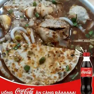 Hình ảnh Bún bò Huế không móng kèm coca