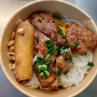 Bún thịt nướng  - 48.000 ₫ tại Bánh Mì & Bún Thịt Nướng Anh Thư - Tôn Đản