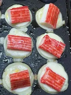 Takoyaki thanh cua - 30.000 ₫ tại Takoyaki Bạch Tuộc Nguyên Con - Nguyễn Biếu