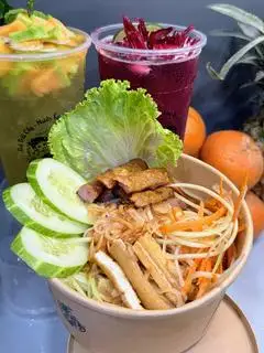 Hình ảnh Bún trộn nem nướng ú nu ú nần