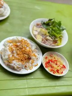 Hình ảnh Bánh cuốn chả nướng